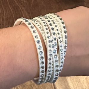 White wrap beaded bracelet